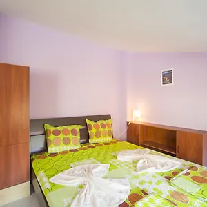 3* Pensión Peter Pan House