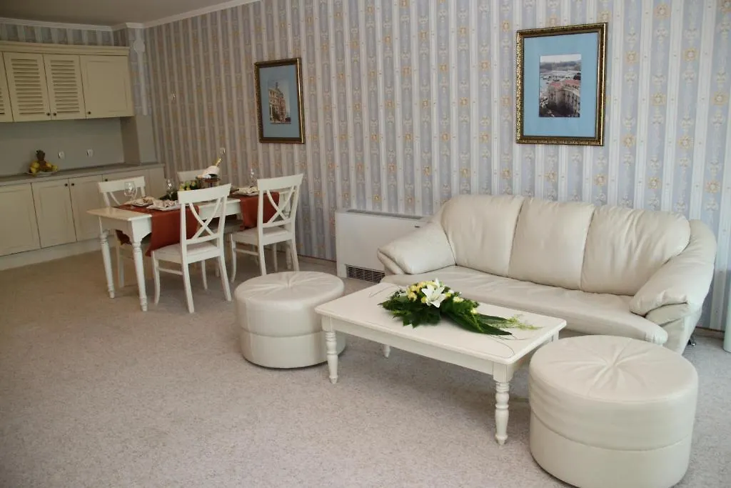Anastasia Boutique Aparthotel Sofia 3*,
